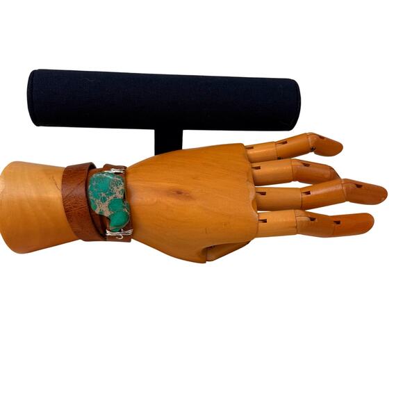 Turquoise Howlite and Leather Wrap Bracelet Artist Handmade Snap Closure - Picture 5 of 16